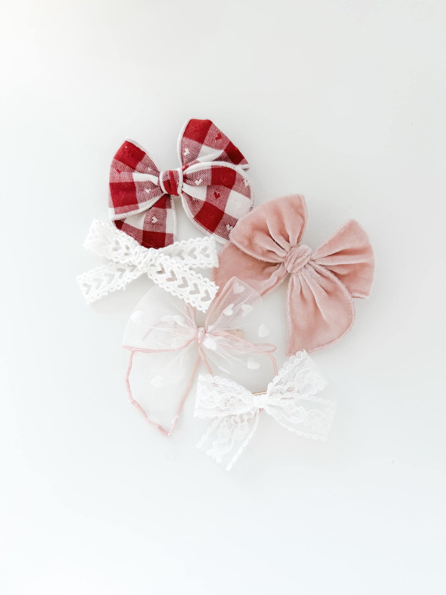 Valentine’s Day hair bows - pink bows - red heart bows - delicate bows - trendy bows - dainty bows - lace heart bow - baby bow -newborn bows